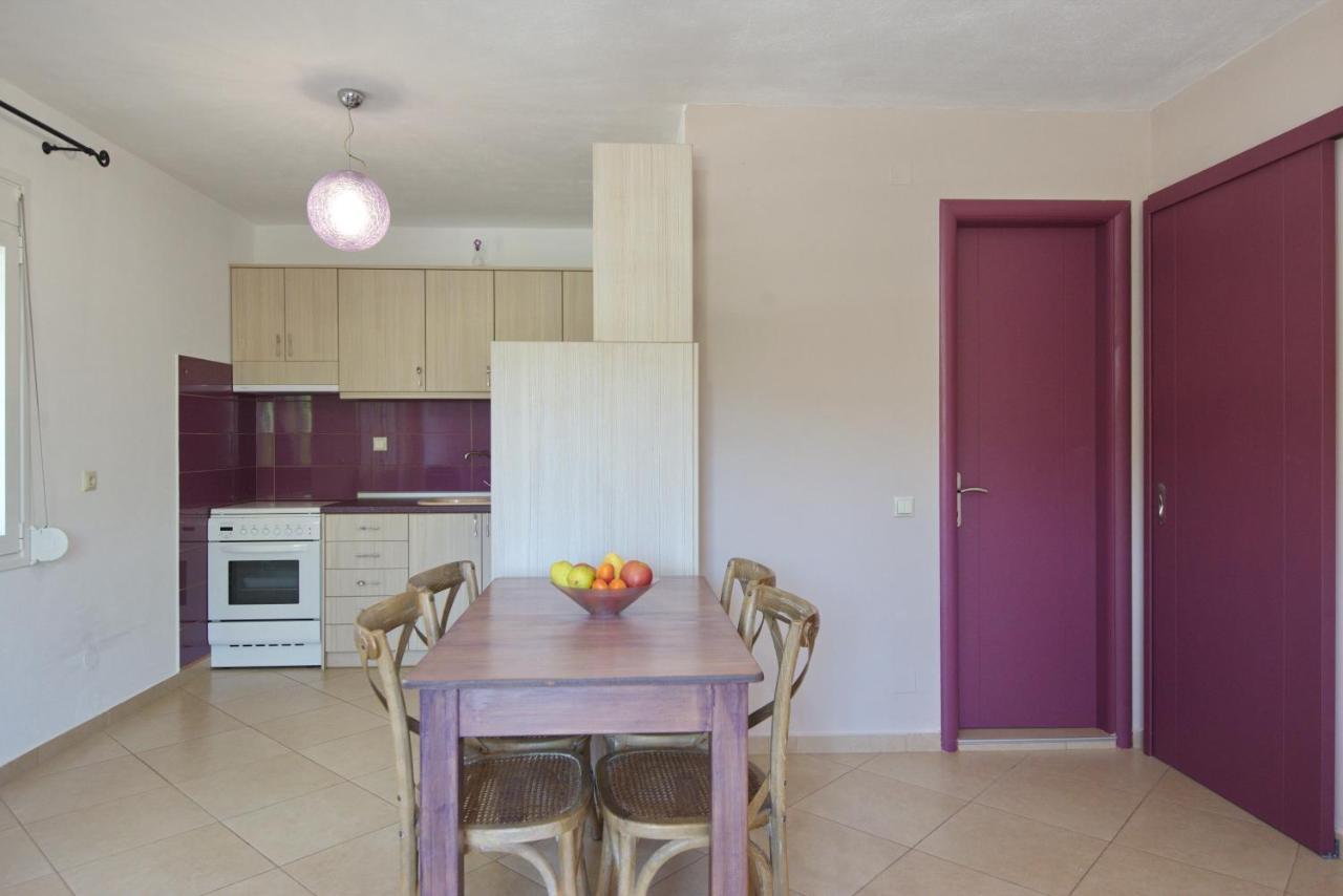 Myrtilo Cottage Votsi  ภายนอก รูปภาพ